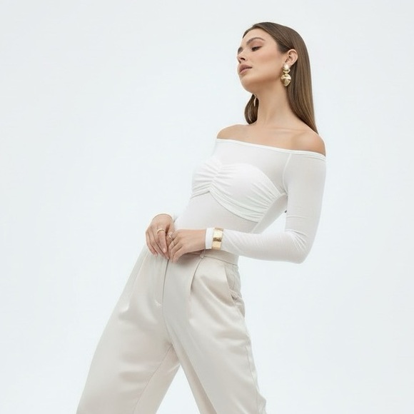 Tops - White Slim Fit Off Shoulder Neck Blouse